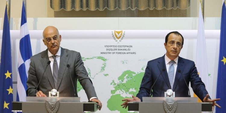 وزيرا خارجية قبرص واليونان